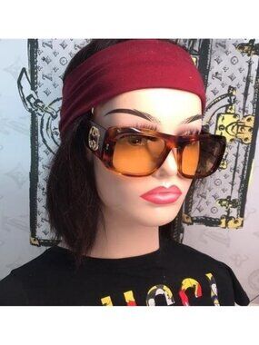 New Authentic Gucci Tortoiseshell Sunglasses with Brown Lenses GG1251s 002
